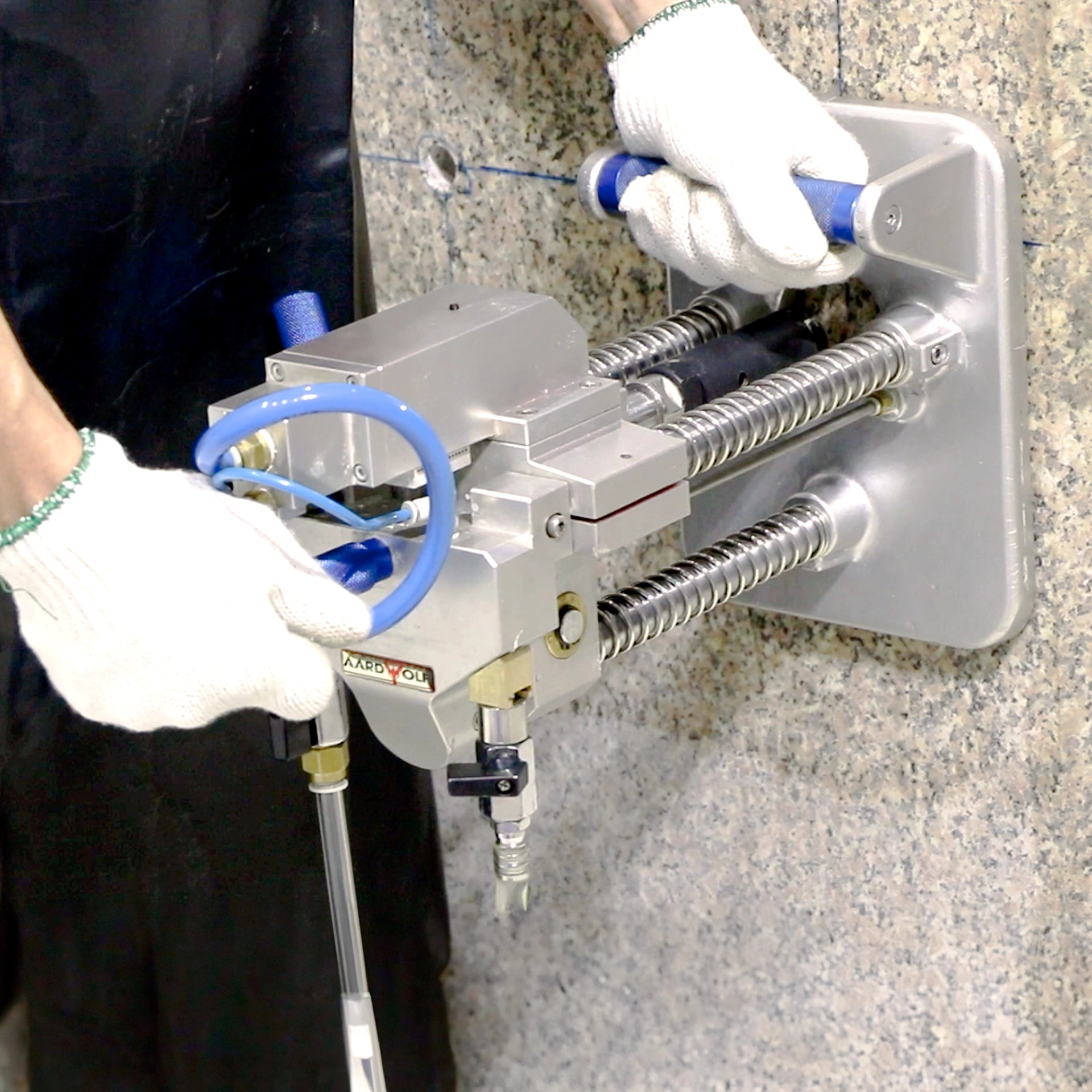 Aardwolf Portable Air Drill APADM – Vacuum-Base Drilling on Smooth or Rough Stone