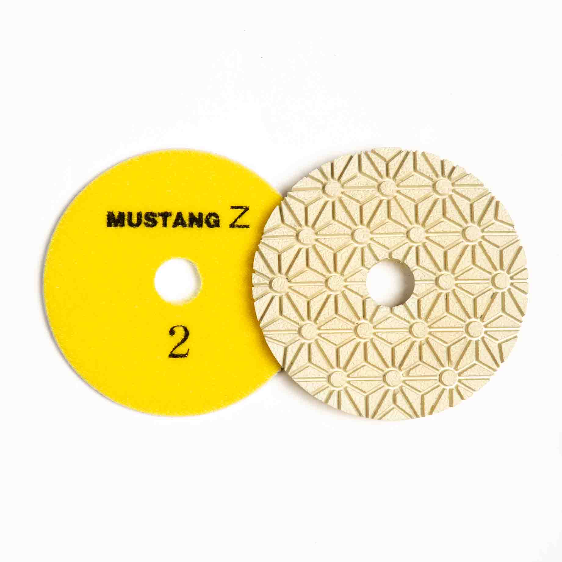 MUSTANG 3 STEP PAD - 4 INCH