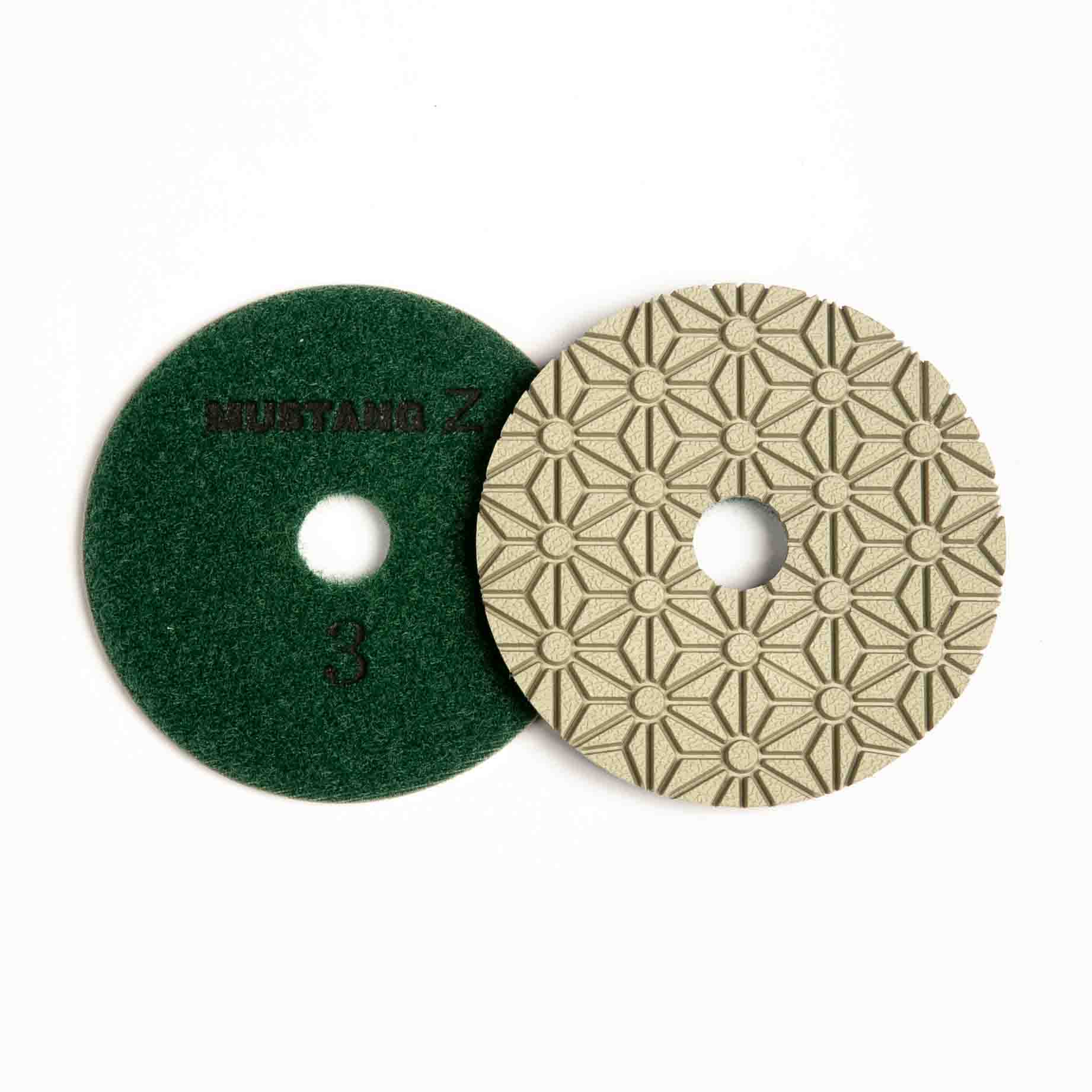 MUSTANG 3 STEP PAD - 4 INCH