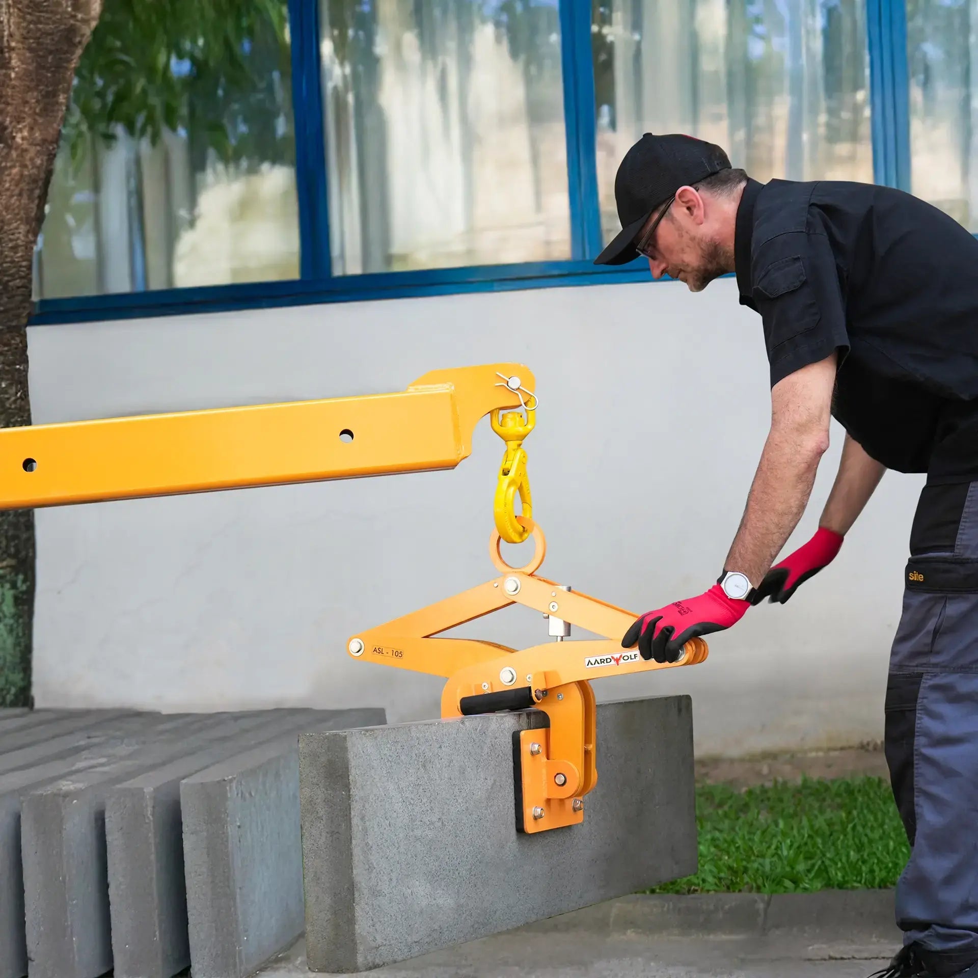 Aardwolf Scissor Lifter ASL105 – 0 to 4-1/8 in. Grip, 1,653 lb Working Load Limit
