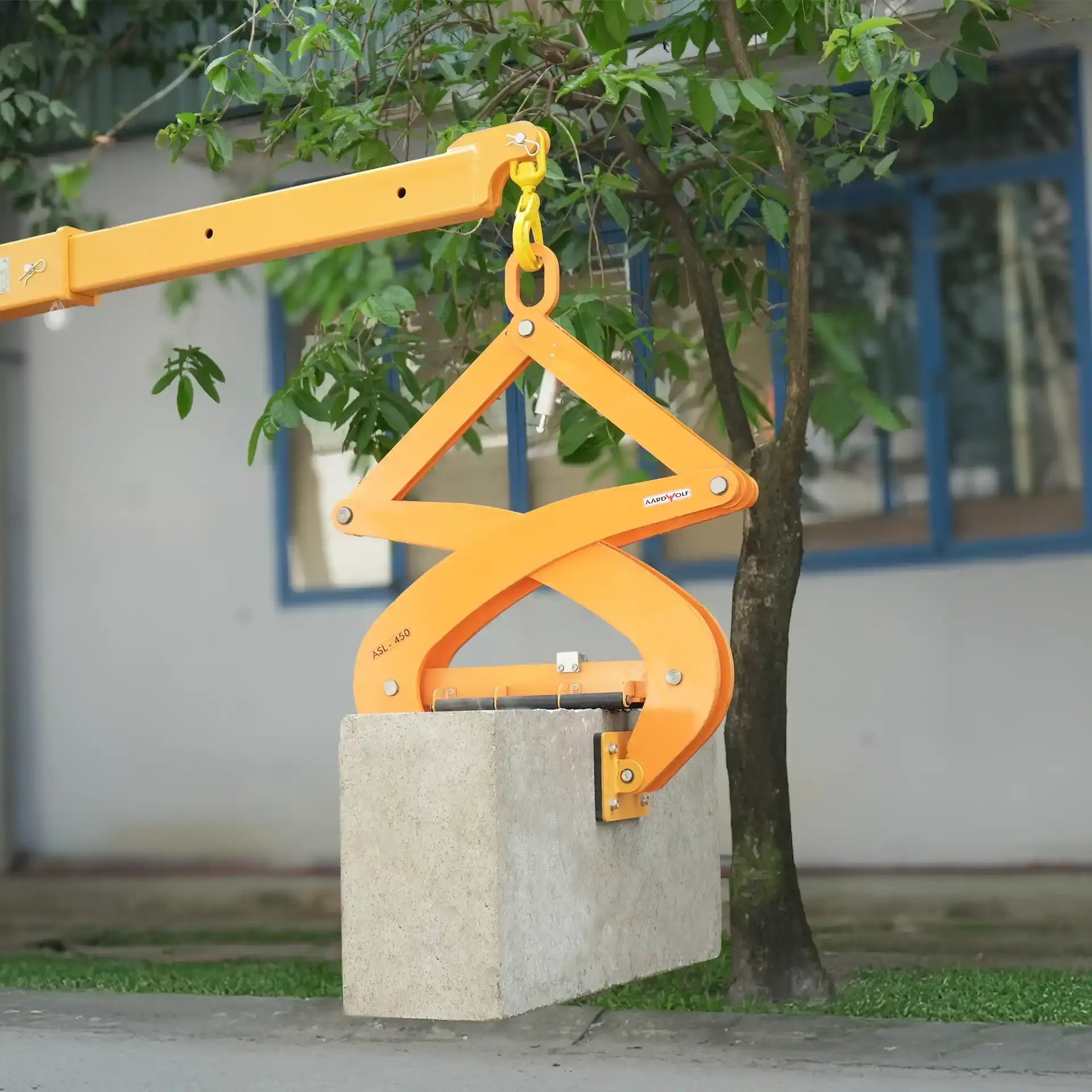 Aardwolf Scissor Lifter ASL450 – 11-3/4 in. to 17-3/4 in. Grip, Gravity Auto-Locking